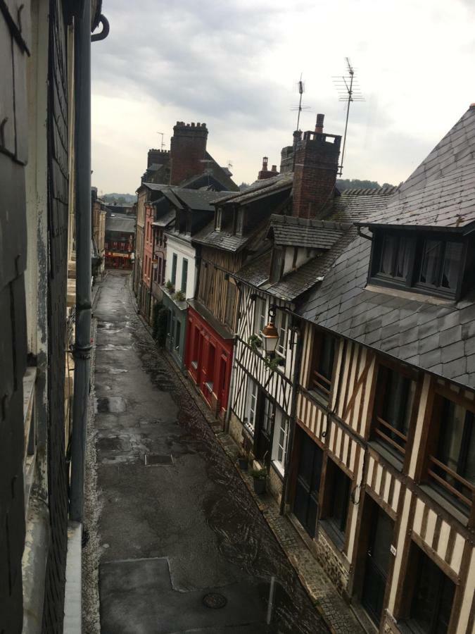 La Parenthese Du Capucin Apartment Honfleur Bagian luar foto