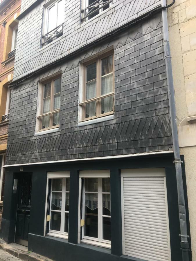 La Parenthese Du Capucin Apartment Honfleur Bagian luar foto