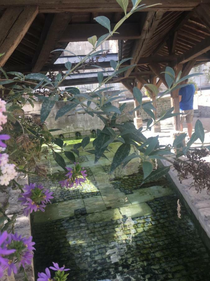La Parenthese Du Capucin Apartment Honfleur Bagian luar foto