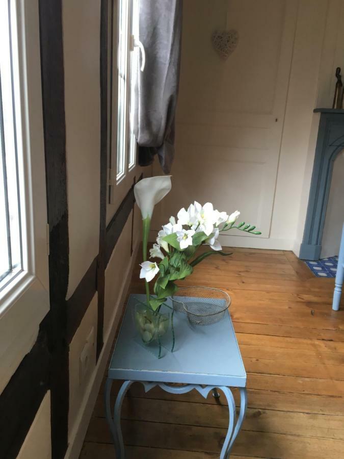 La Parenthese Du Capucin Apartment Honfleur Bagian luar foto